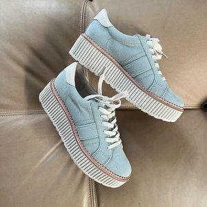 Dolce Vita Tiger Sneakers